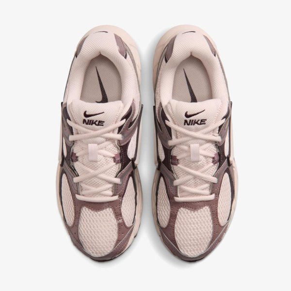 Женские кроссовки NIKE W V5 RNR SE