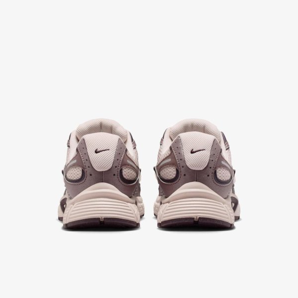 Женские кроссовки NIKE W V5 RNR SE