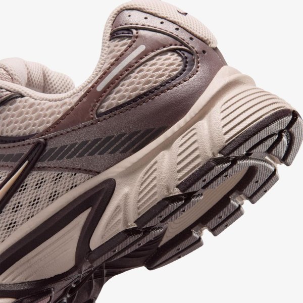 Женские кроссовки NIKE W V5 RNR SE