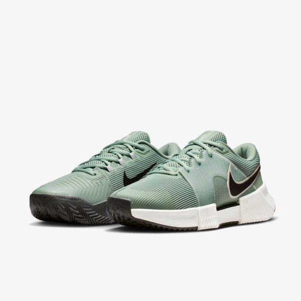 Жіночі кросівки NIKE W ZOOM GP CHALLENGE 1.5 CLY