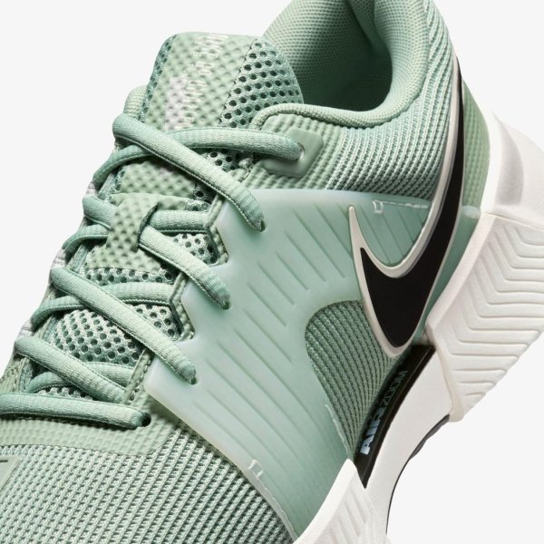 Жіночі кросівки NIKE W ZOOM GP CHALLENGE 1.5 CLY