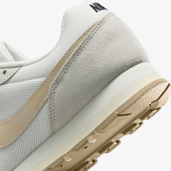 Жіночі кросівки NIKE WMNS MD RUNNER 2 SE