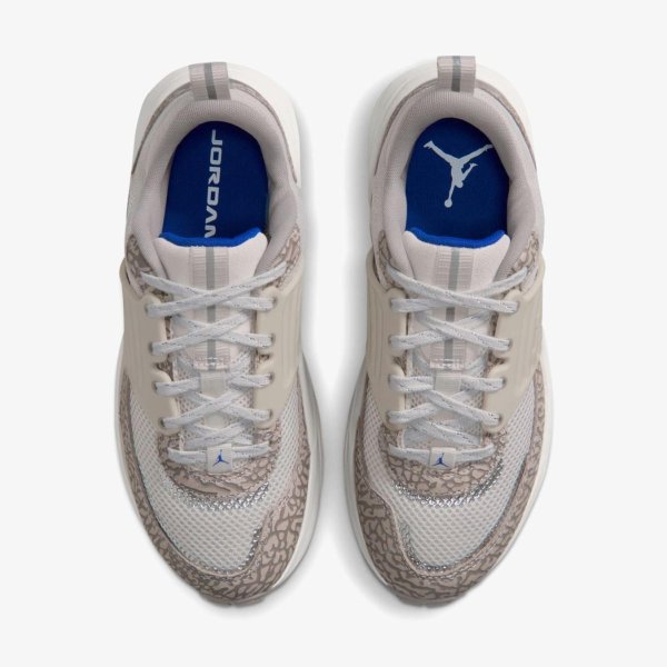 Жіночі кросівки WMNS JORDAN TRUNNER O/S