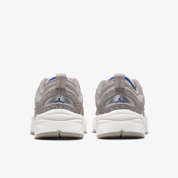 Жіночі кросівки WMNS JORDAN TRUNNER O/S