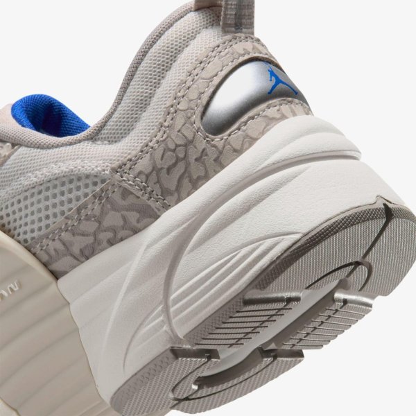 Жіночі кросівки WMNS JORDAN TRUNNER O/S