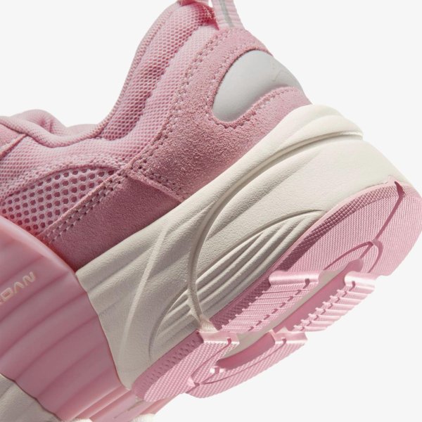 Женские кроссовки WMNS JORDAN TRUNNER O/S