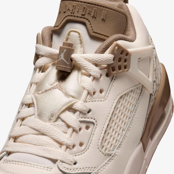 Женские кроссовки WMNS JORDAN SPIZIKE LOW LEGEND LIGHT BROWN