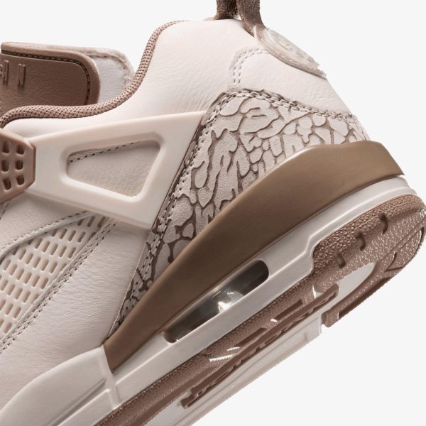 Женские кроссовки WMNS JORDAN SPIZIKE LOW LEGEND LIGHT BROWN