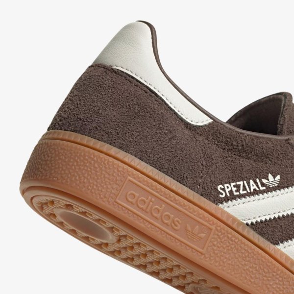 Женские кроссовки ADIDAS WMNS HANDBALL SPEZIAL EARTH STRATA / OFF WHITE