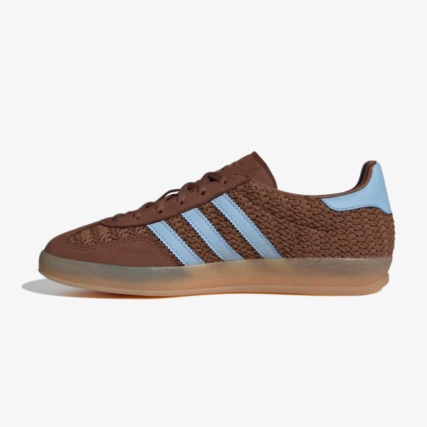Женские кроссовки ADIDAS WMNS GAZELLE INDOOR PRELOVED BROWN / CLEAR SKY