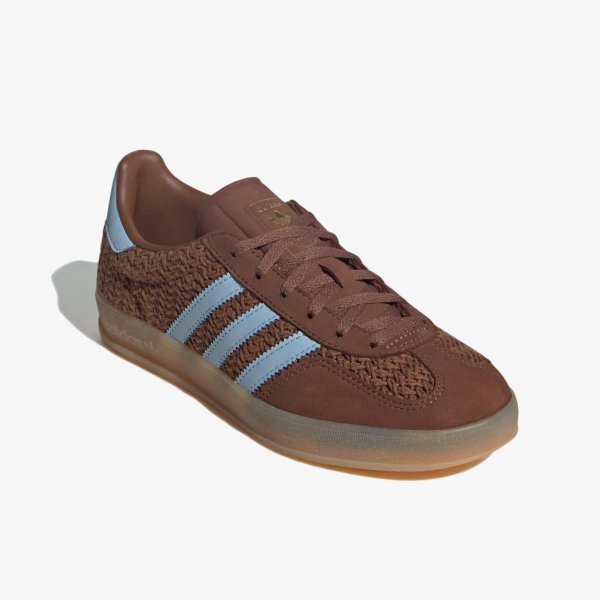Женские кроссовки ADIDAS WMNS GAZELLE INDOOR PRELOVED BROWN / CLEAR SKY