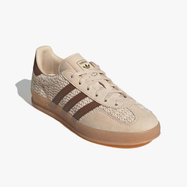 Женские кроссовки ADIDAS WMNS GAZELLE INDOOR SAND STRATA / PREMIUM BROWN