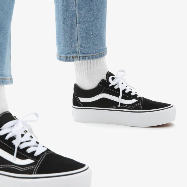 Жіночі кеди VANS OLD SKOOL PLATFORM BLACK / WHITE
