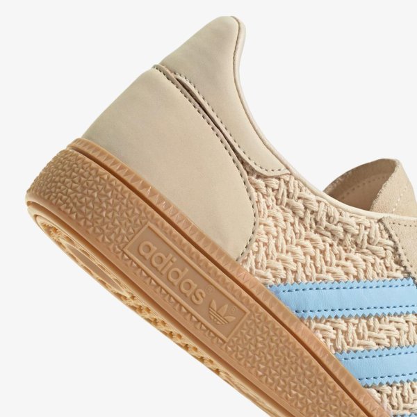 Женские кроссовки ADIDAS WMNS HANDBALL SPEZIAL SAND STRATA / CLEAR SKY